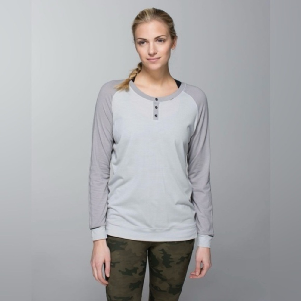 Lululemon Runamuck Long Sleeve Running Shirt Heathered Light Medium Grey Size S